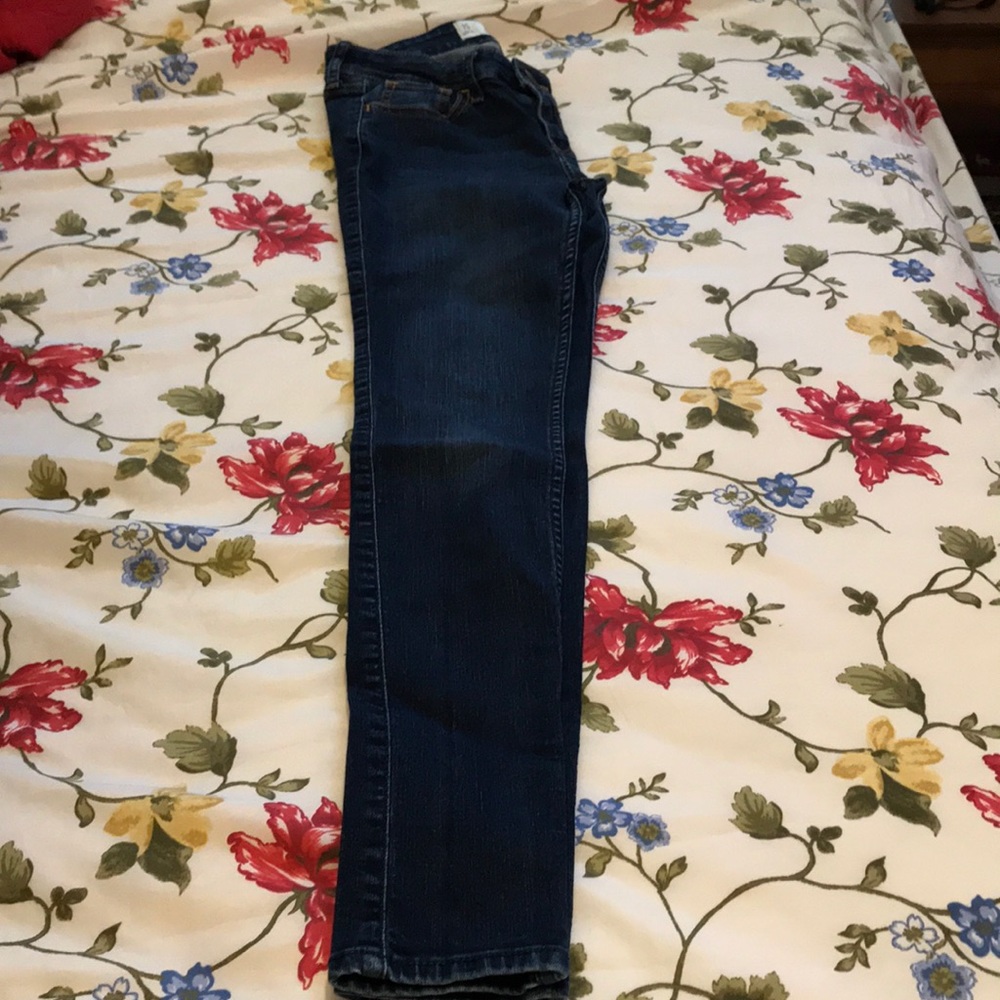 Dark wash skinny jeans